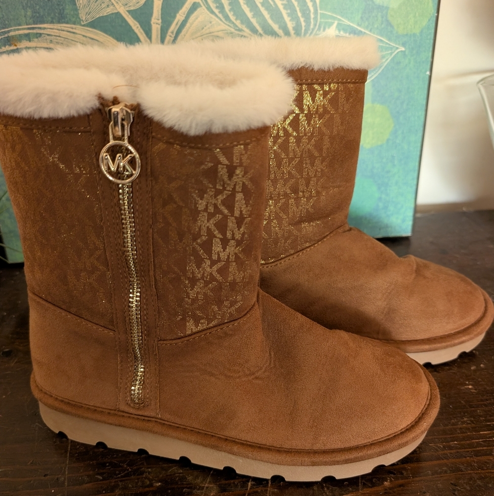 Michael Kors Kids Sz 4 Brown Boots with Gold Accents